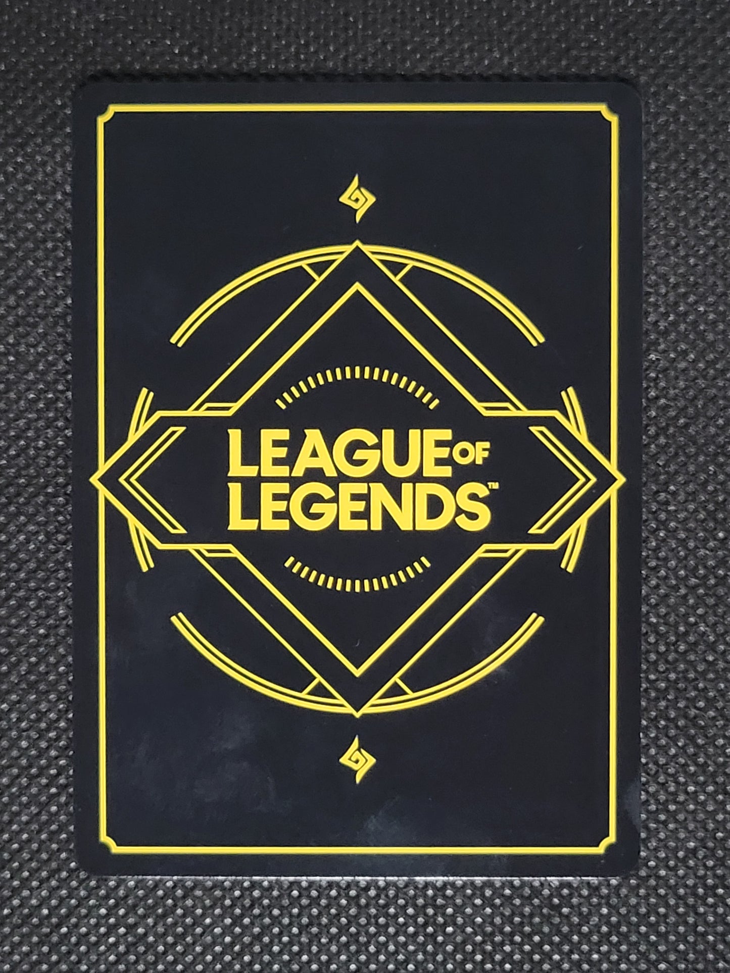 Piltover Enforcer (Vi) — Signature|Foil — ID 19665